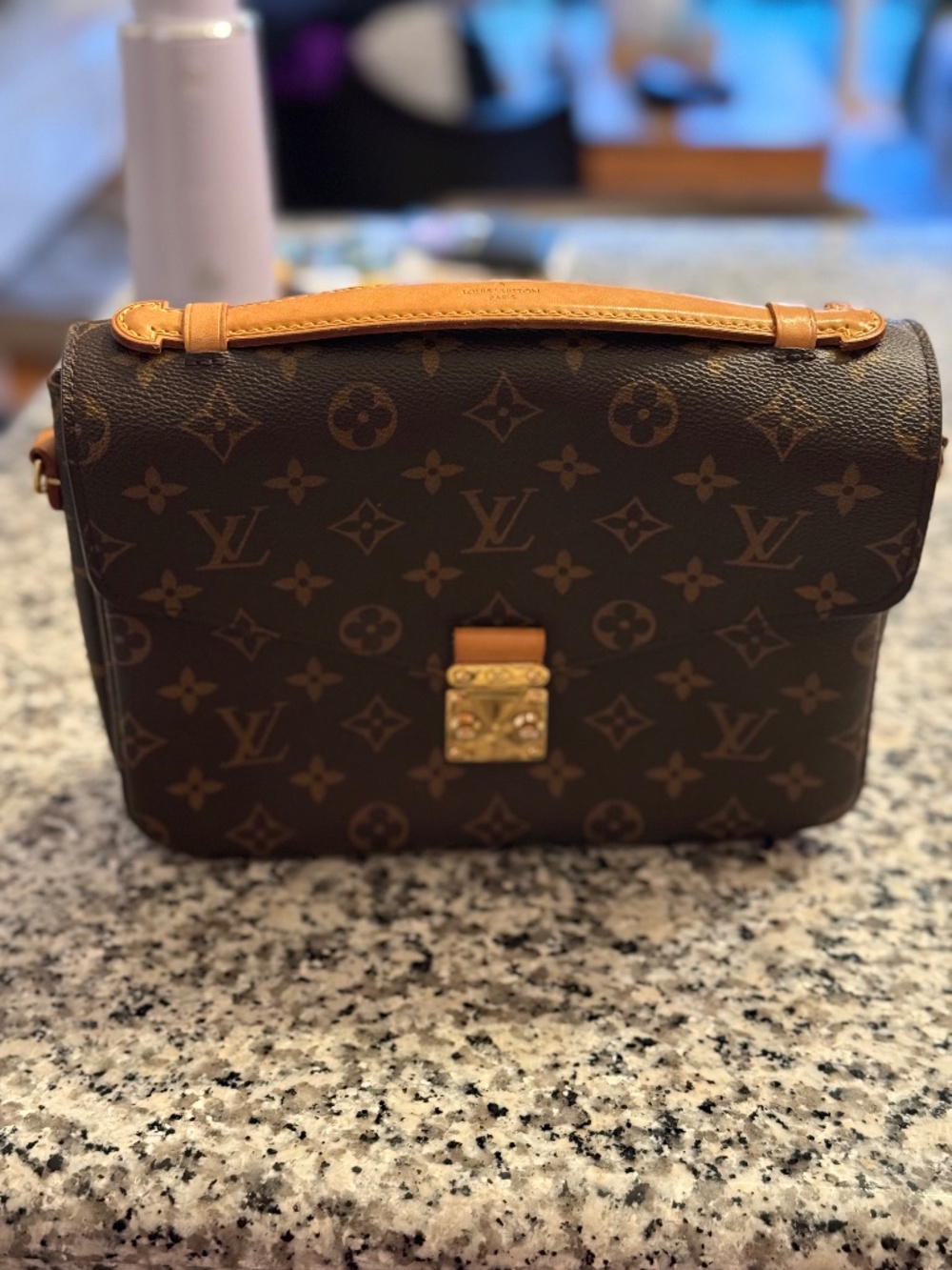 Authentic Louis Vuitton Pochette Métis Monogram – Excellent Condition